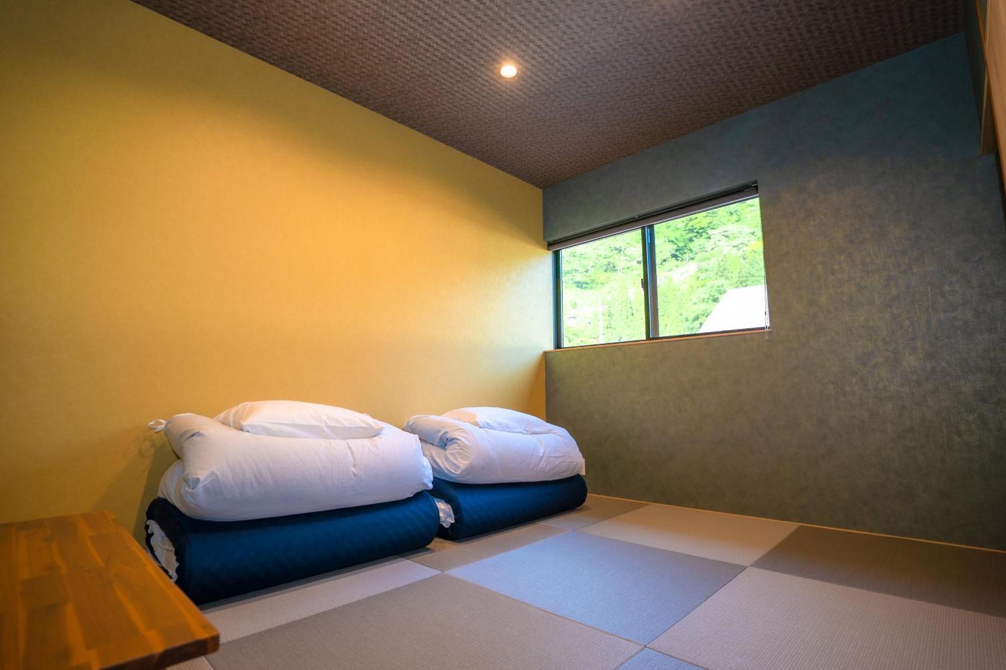 Locomotion Coffee And Bed Tatejama Exteriér fotografie